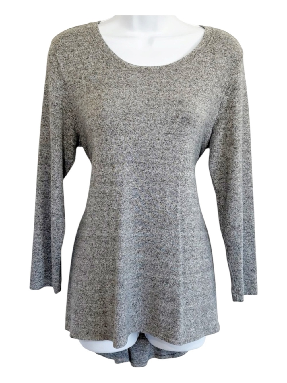 NALLY & MILLIE Gray Tunic Top Long Sleeve Lightweight Knit USA Medium Large